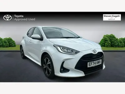 Used Toyota Yaris Design 116 HP (85 kW) 2024 White Hatchback