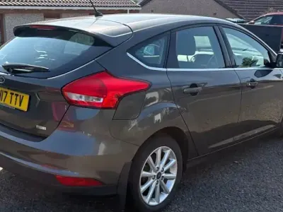 Used Ford Focus Titanium 125 HP (91 kW) 2017 Grey Hatchback