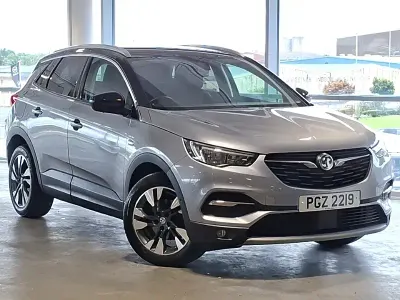 Used Vauxhall Grandland X SRi 130 HP (95 kW) 2019 Grey SUV