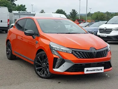 New Renault Clio Iconic Esprit Alpine 143 HP (105 kW) 2026 Special metallic  valencia orange Hatchback