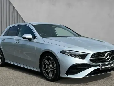 Begagnad Mercedes A180 Executive 136 HK (100 kW) 2024 Silver