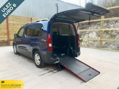 Used Peugeot Rifter Allure 131 HP (96 kW) 2021 Blue MPV
