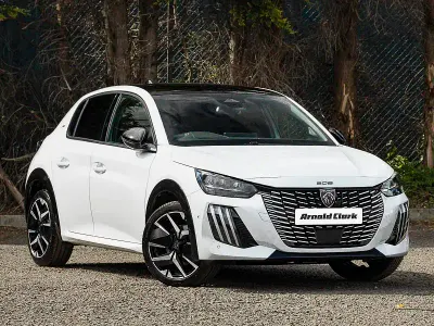 New Peugeot 208 Premium 101 HP (74 kW) 2026 Special metallic  okenite white Hatchback