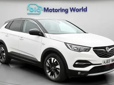 Usado Vauxhall Grandland X SRi 131 HP (96 kW) 2021 SUV