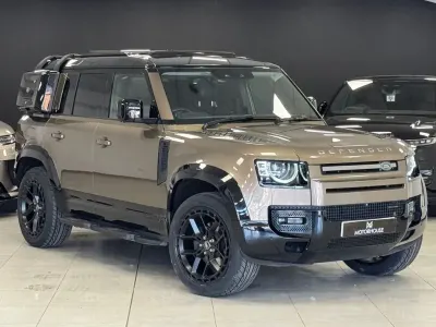 Used Land Rover Defender SE Dynamic 250 HP (183 kW) 2022 Brown SUV