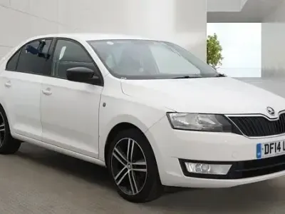 Used Skoda Rapid Sport 2014 White Hatchback