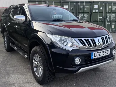 Używany Mitsubishi L200 Warrior 178 KM (130 kW) 2016 Czarny Pickup