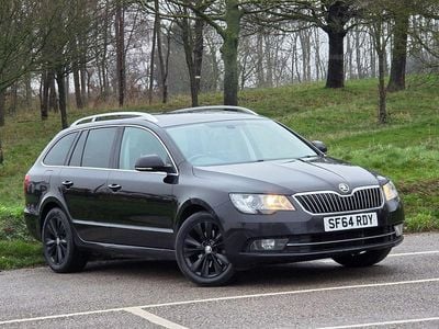 Black Used 2014 Skoda Superb Estate | £5,395 (Good price)