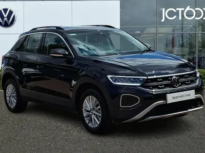 Used VW T-Roc Life 110 HP (80 kW) 2022 Black SUV