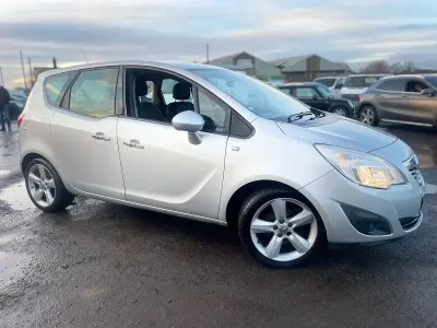 Używany Vauxhall Meriva 2013 Srebrny Minivan