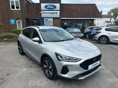Używany Ford Focus Active 2024 Srebrny Hatchback