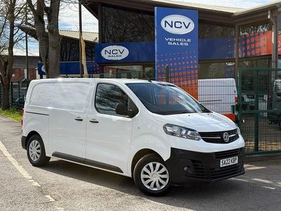 Usado Vauxhall Vivaro 100 HP (73 kW) 2022 Branco Monovolume