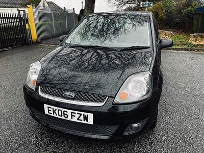 Black Used 2006 Ford Fiesta Ghia Hatchback | £1,295 (Fair price)