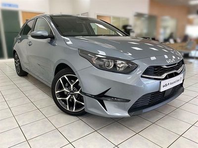 Usado Kia Ceed 2022 Prateado Citadino