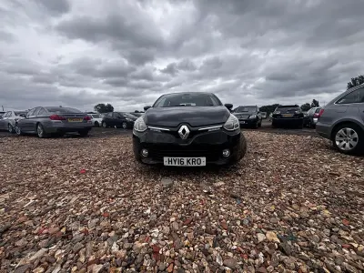 Used Renault Clio IV Dynamique 90 HP (66 kW) 2016 Black Hatchback
