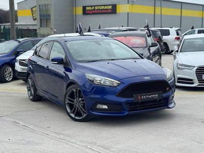 Used Ford Focus ST 250 HP (183 kW) 2017 Blue Hatchback