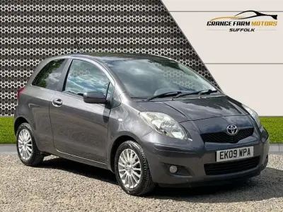 Used Toyota Yaris SR 101 HP (74 kW) 2009 Grey Hatchback