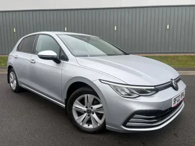 Used VW Golf VIII Life 115 HP (84 kW) 2022 Silver Hatchback