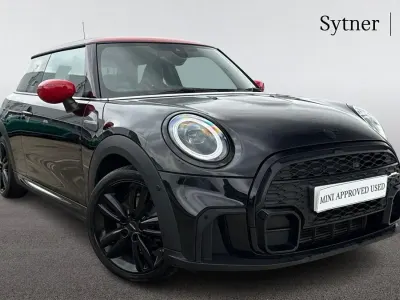 Usado Mini Cooper Hatch 134 HP (98 kW) 2023 Preto Citadino