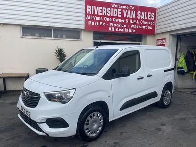 Used Vauxhall Combo Sportive 100 HP (73 kW) 2020 White MPV