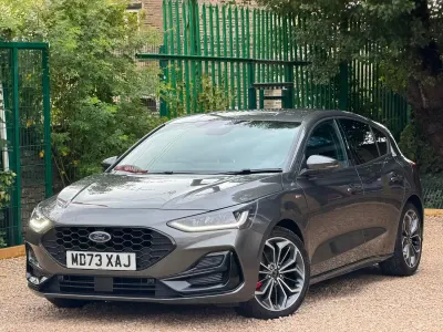 Used Ford Focus ST-Line X 100 HP (73 kW) 2023 Grey Hatchback