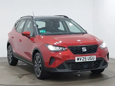 Begagnad Seat Arona SE Technology 115 HK (84 kW) 2025 Röd SUV