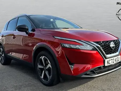 Used Nissan Qashqai N-Connecta 158 HP (116 kW) 2022 Red SUV