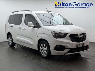 Used Vauxhall Combo S 100 HP (73 kW) 2019 White MPV
