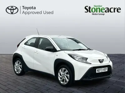 Used Toyota Aygo X PURE 72 HP (52 kW) 2023 White SUV