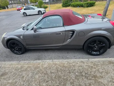 Used Toyota MR2 140 HP (102 kW) 2004 Grey Cabriolet