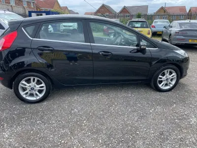 Used Ford Fiesta Zetec 82 HP (60 kW) 2016 Black Hatchback