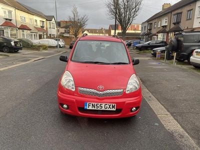 Used Toyota Yaris Verso 2005 Red MPV