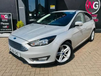 Used Ford Focus Titanium 120 HP (88 kW) 2016 Silver Hatchback