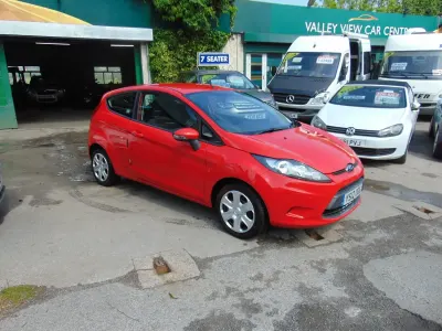 Gebraucht Ford Fiesta Style 82 PS (60 kW) 2012 Rot Kleinwagen