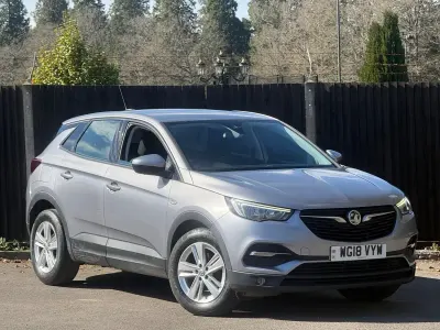 Used Vauxhall Grandland X S 130 HP (95 kW) 2018 Grey SUV