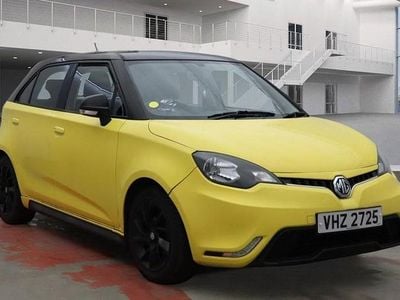 Used MG MG3 106 HP (77 kW) 2017 Yellow Hatchback