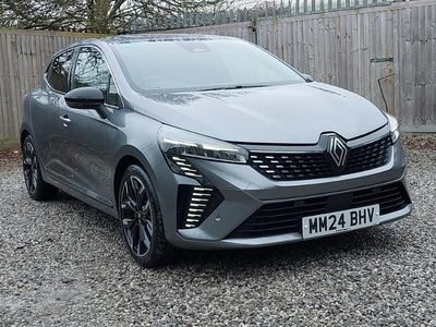 Used Renault Clio V Techno 143 HP (105 kW) 2024 Grey Hatchback