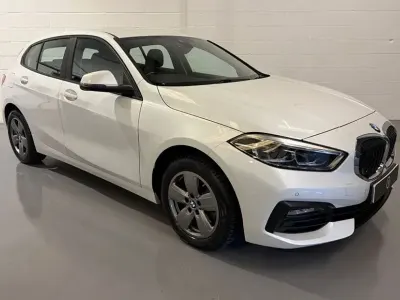 Used BMW 118 Comfort Edition 136 HP (100 kW) 2023 White Hatchback