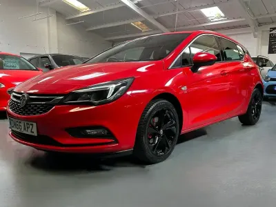 Used Vauxhall Astra SRi 150 HP (110 kW) 2016 Red Hatchback