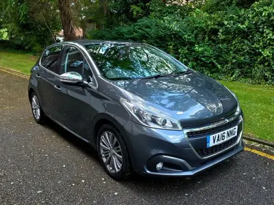 Used Peugeot 208 Allure 82 HP (60 kW) 2016 Grey Hatchback