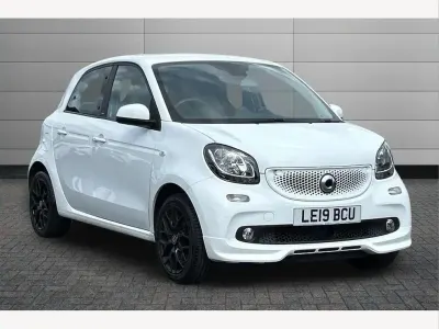 Used Smart ForFour 71 HP (52 kW) 2019 White Hatchback