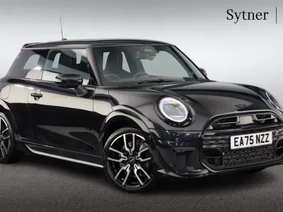 Used Mini Cooper Hatch 113 kW (154 HP) 2025 Black Hatchback