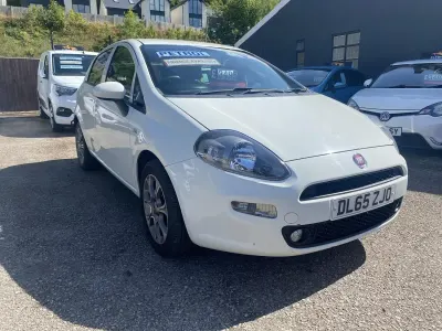 Used Fiat Punto Easy Plus 77 HP (56 kW) 2016 White Hatchback