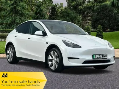 Used Tesla Model Y Long Range AWD 278 kW (378 HP) 2022 White SUV