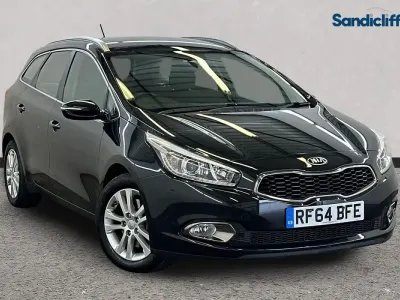 Begagnad Kia Ceed 2015 Svart Halvkombi