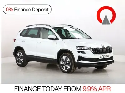 Usado Skoda Karoq SE Drive 110 CV (80 kW) 2023 Blanco SUV