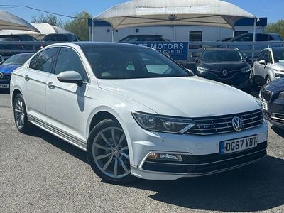 Begagnad VW Passat R-line 150 HK (110 kW) 2017 Vit Sedan