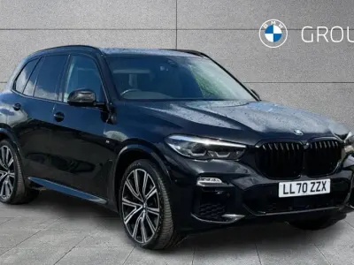 Käytetty BMW X5 M Sport 335 HP (246 kW) 2021 Musta Katumaasturi