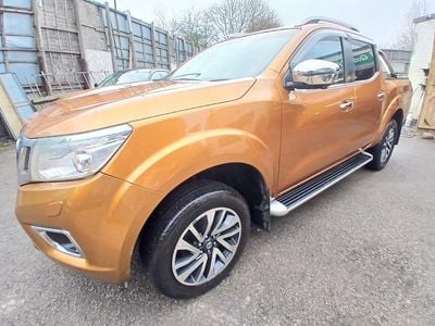 Used Nissan Navara Tekna 2016 Yellow Pickup