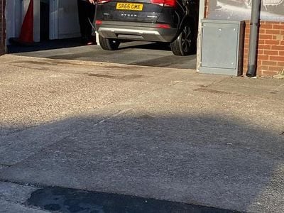 Black Used 2017 Seat Ateca Ecomotive SUV | £7,950 (Fair price)